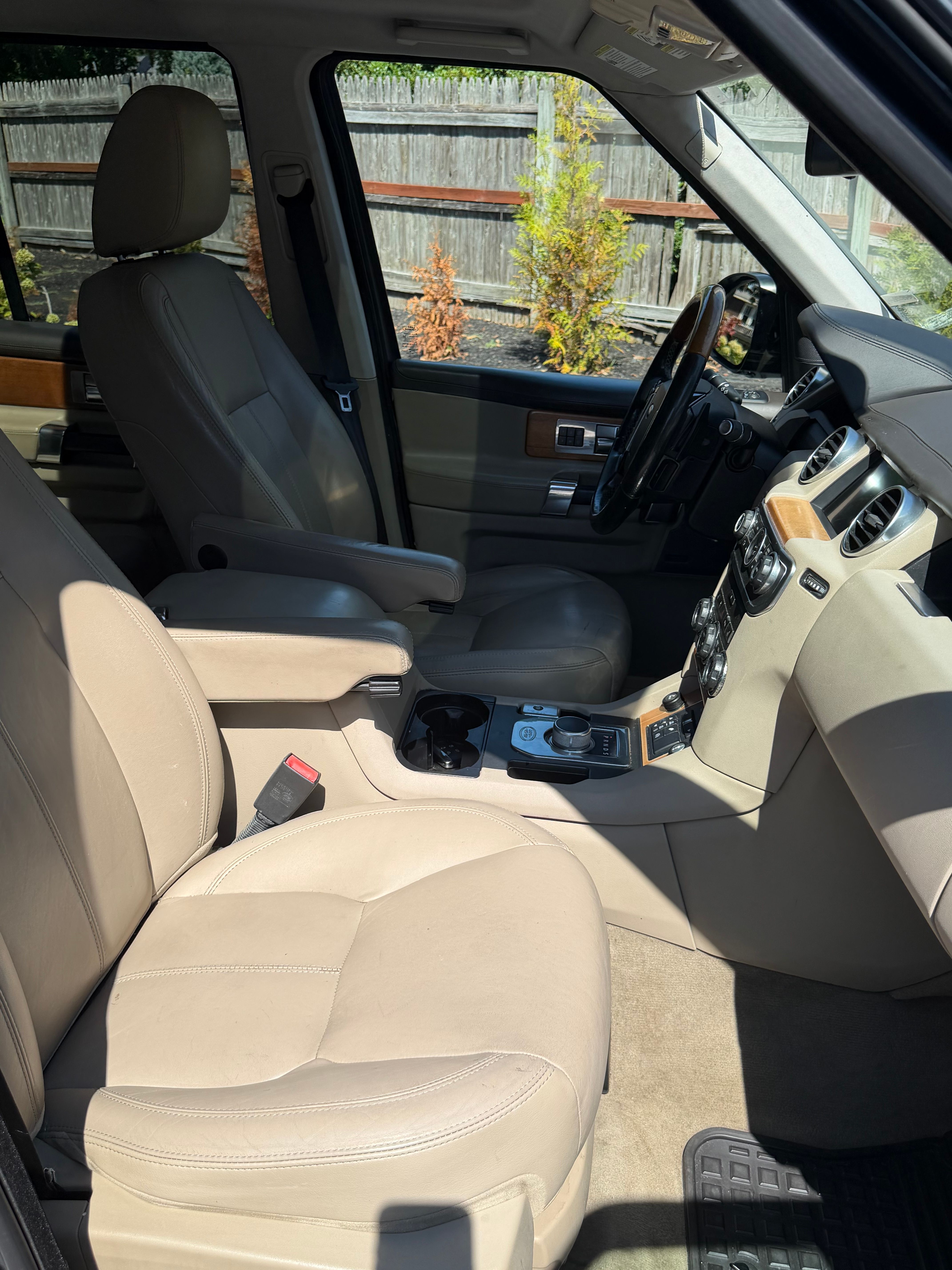 Used 2015 Land Rover LR4 HSE LUX AWD/4WD image 10