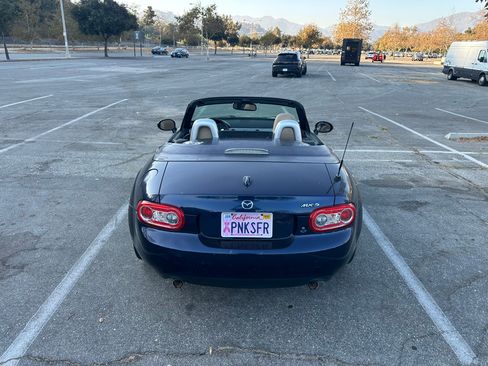 Used 2011 MAZDA MX-5 Miata Grand Touring w/ Premium Pkg image 4