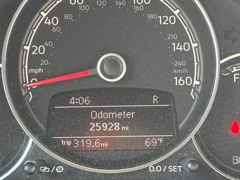 Used 2019 Volkswagen Beetle 2.0T S image 10