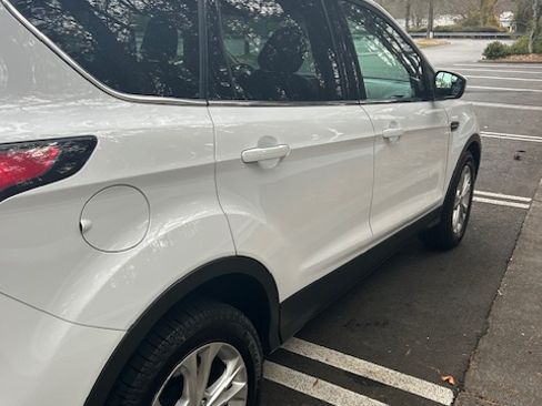 Used 2018 Ford Escape SEL image 5