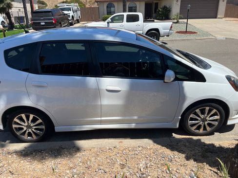 Used 2012 Honda Fit Sport image 2