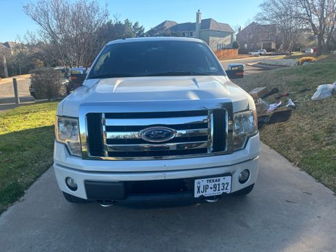 Used 2011 Ford F150 Platinum image 1