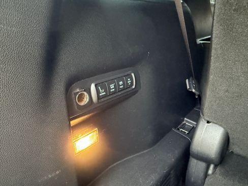 Used 2017 Ford Explorer Limited FWD image 9