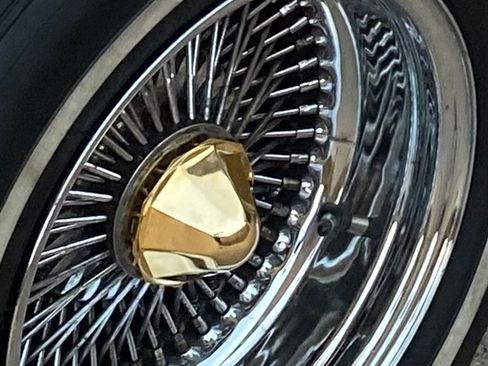 Used 1999 Lincoln Town Car Executive image 4