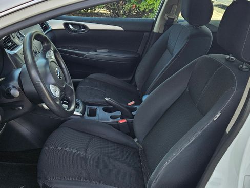 Used 2018 Nissan Sentra S image 9