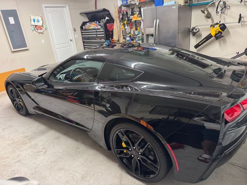 Used 2019 Chevrolet Corvette Stingray Coupe w/ LPO, Stingray Logo Package image 10