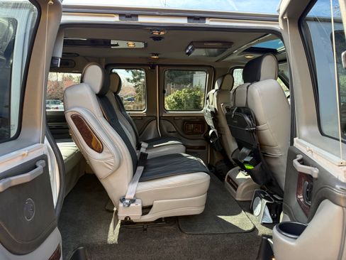 Used 2013 Chevrolet Express 1500 AWD image 11