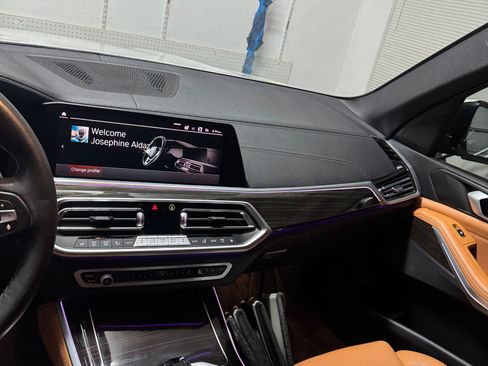 Used 2022 BMW X5 xDrive40i w/ Premium Package image 13