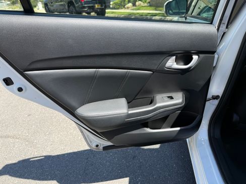 Used 2015 Honda Civic EX-L image 29