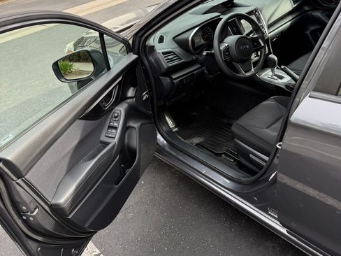Used 2019 Subaru Impreza 2.0i Premium image 12