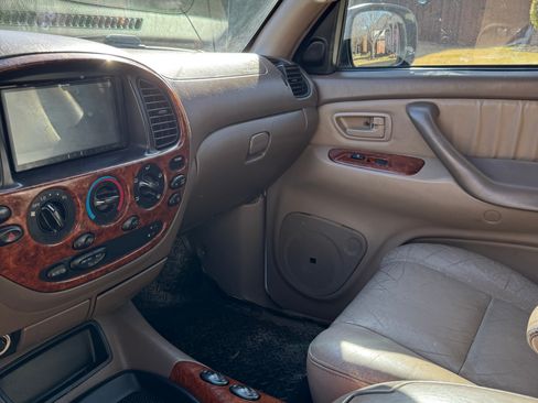 Used 2004 Toyota Tundra Limited image 19