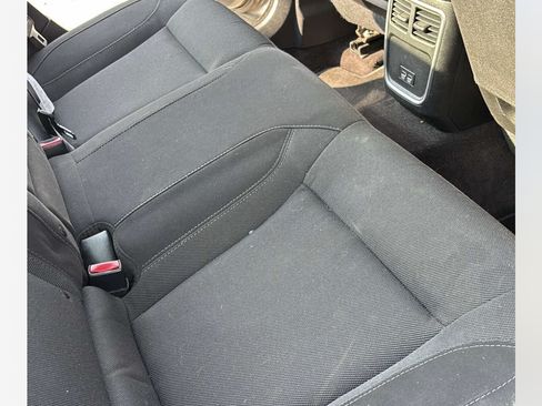 Used 2018 Dodge Charger SXT Plus image 2