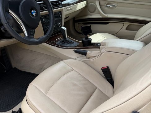 Used 2009 BMW 335i Convertible image 5