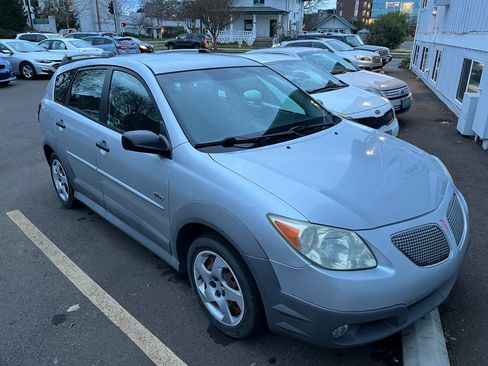 Used 2006 Pontiac Vibe w/ Preferred Package image 1