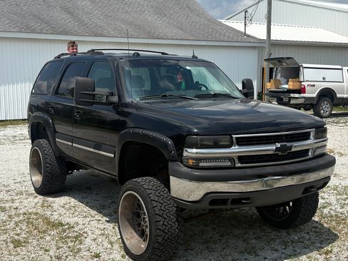 Used 2005 Chevrolet Tahoe LT w/ LT Preferred Equipment Group AWD/4WD image 15