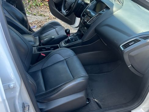 Used 2015 Ford Focus ST w/ Equipment Group 402A image 12