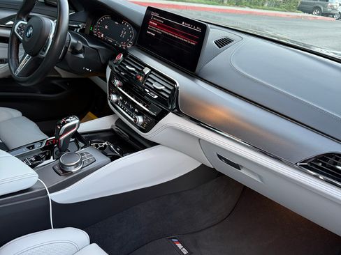 Used 2022 BMW M5 w/ Competition Package image 13