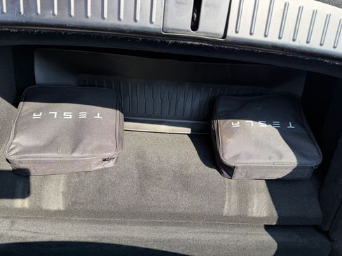 Used 2022 Tesla Model S Standard Range AWD/4WD image 9