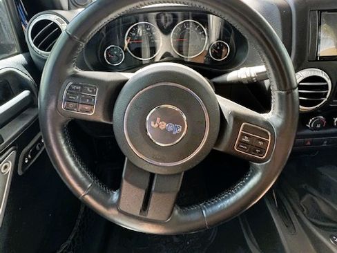 Used 2014 Jeep Wrangler Unlimited Sahara w/ Connectivity Group image 8