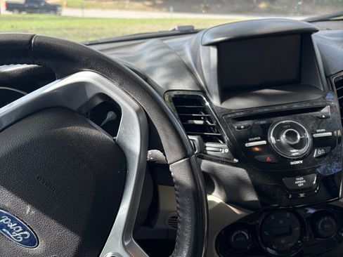 Used 2014 Ford Fiesta Titanium w/ Exterior Protection Package image 13