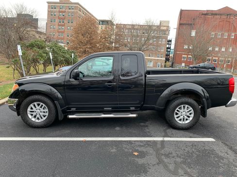 Used 2008 Nissan Frontier SE w/ SE Value Truck Pkg image 5