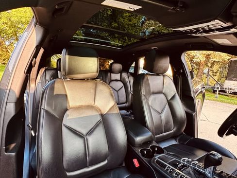 Used 2019 Porsche Macan S AWD/4WD image 10
