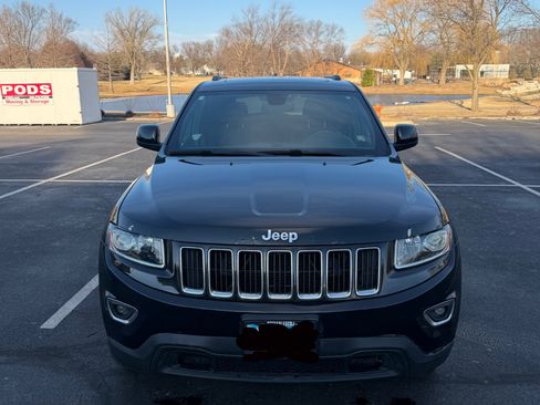 Used 2014 Jeep Grand Cherokee Laredo w/ Security & Convenience Group image 2