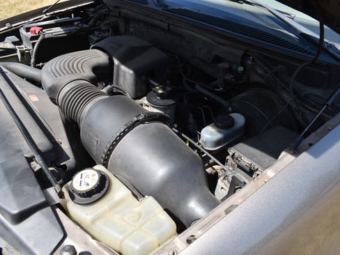 Used 2003 Ford F150 XLT RWD image 24