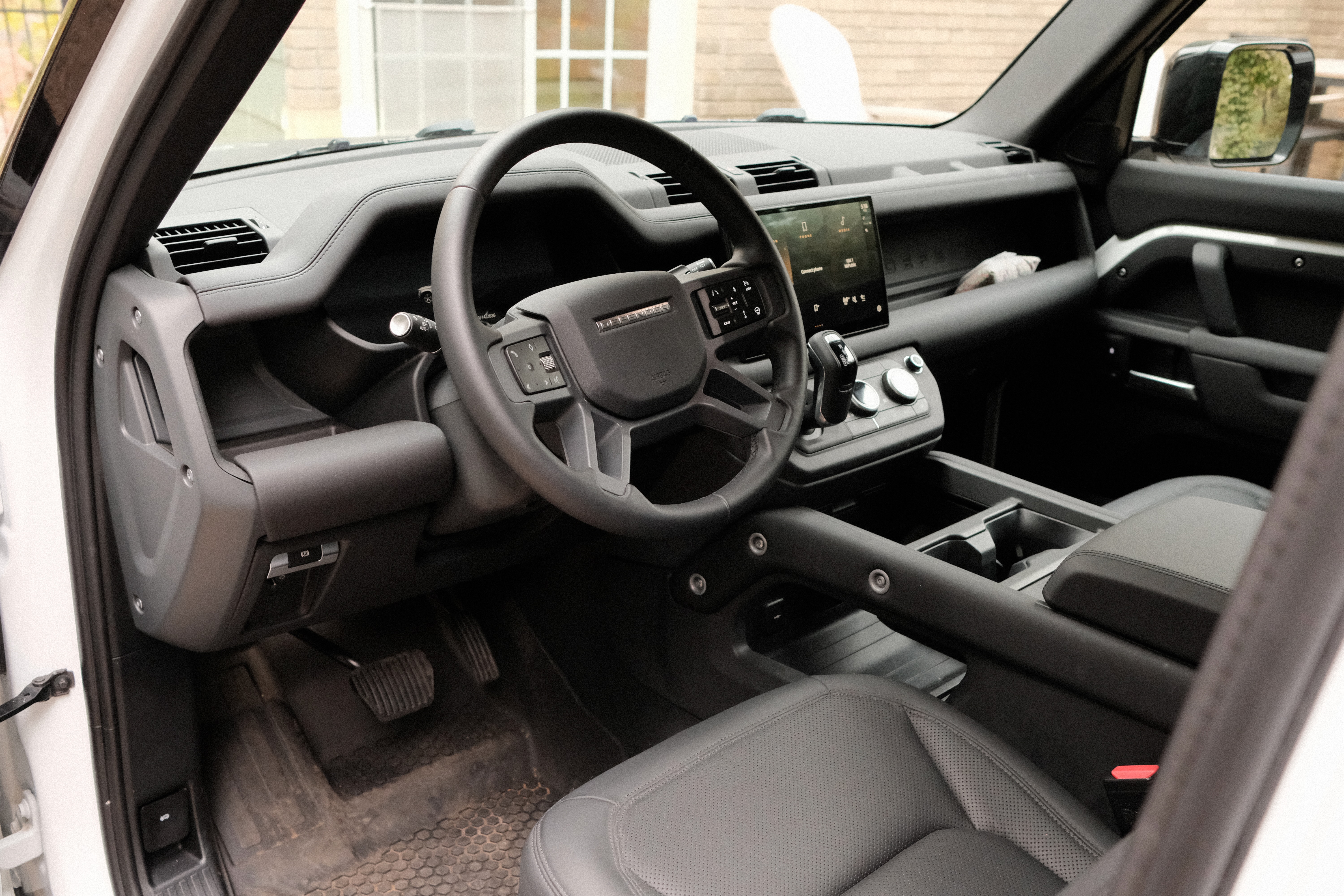 Used 2025 Land Rover Defender 90 S AWD/4WD image 13