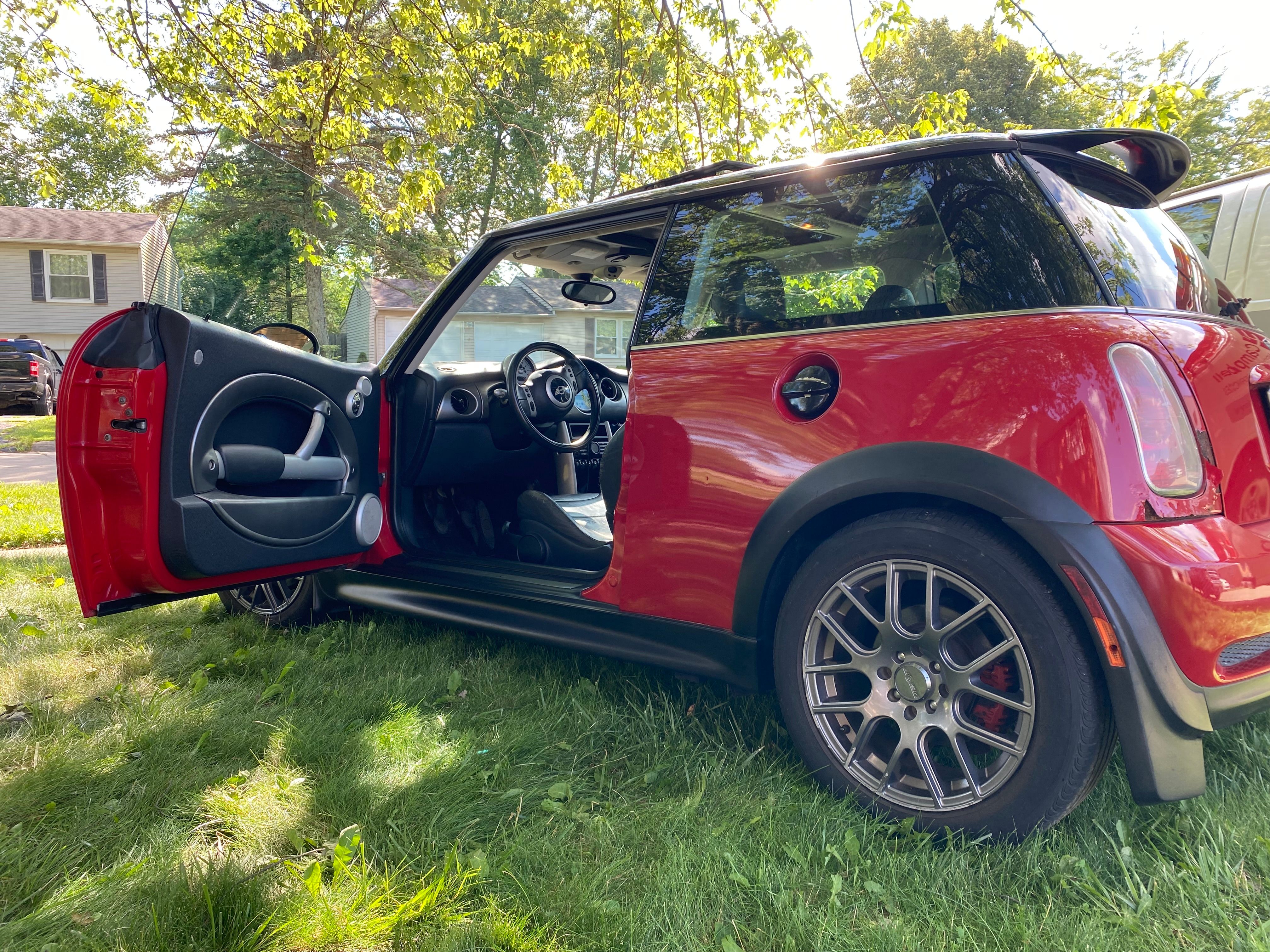 Used 2003 MINI Cooper S FWD image 2
