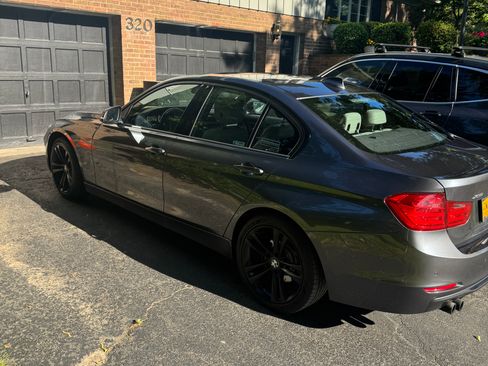 Used 2013 BMW 328i xDrive Sedan AWD/4WD image 5