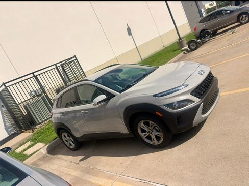 Used 2023 Hyundai Kona SEL FWD image 11