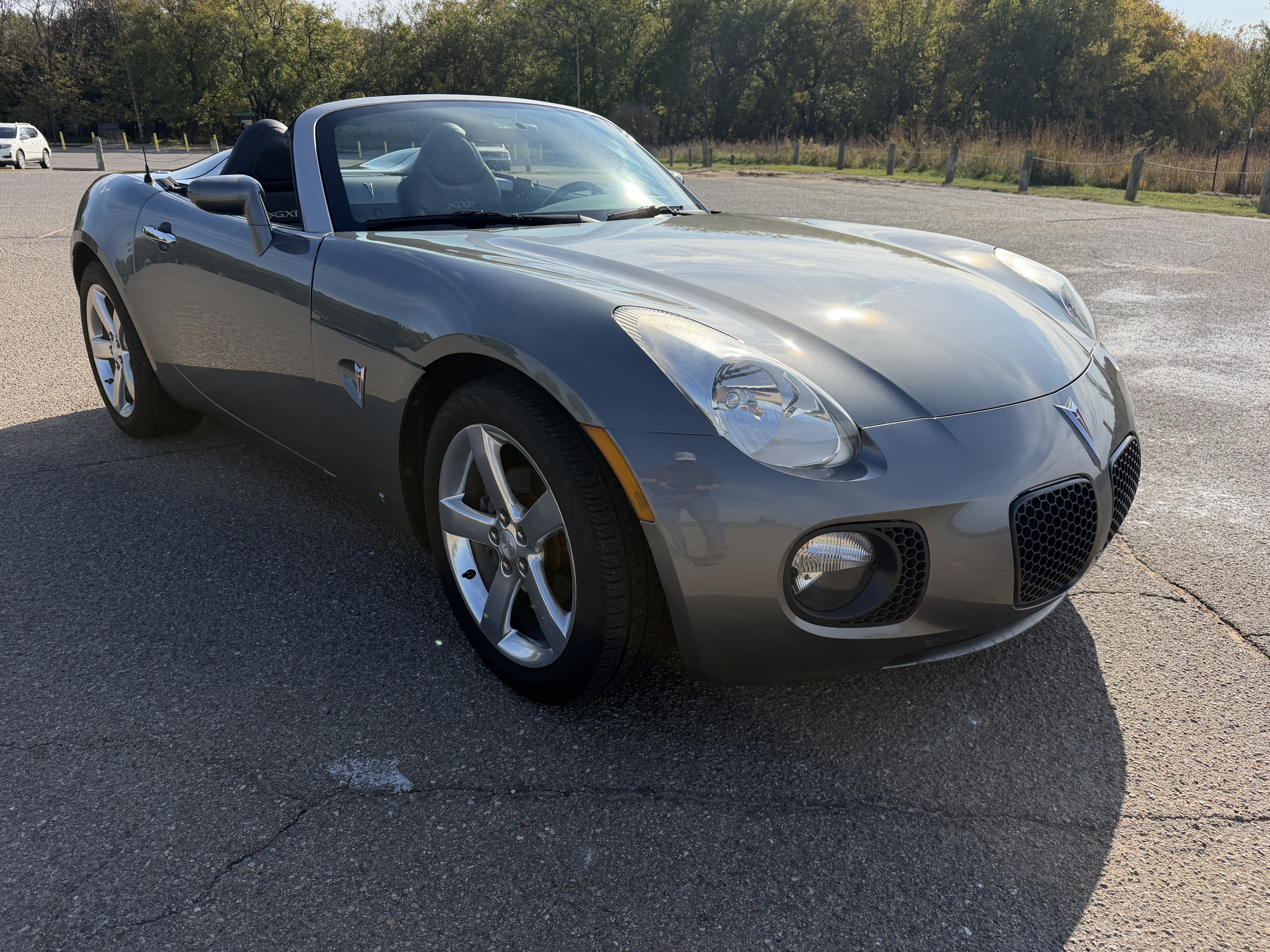 Used 2007 Pontiac Solstice GXP w/ Premium Package RWD image 23
