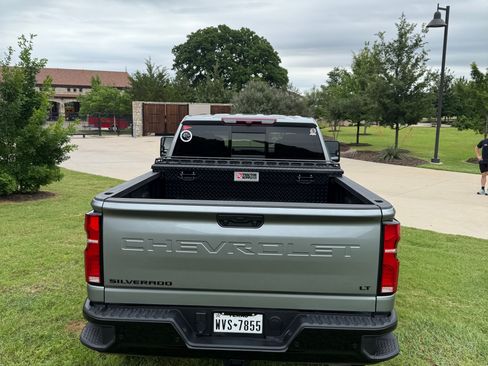Used 2025 Chevrolet Silverado 2500 LT w/ Trail Boss Package AWD/4WD image 8