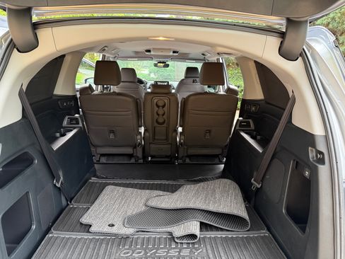 Used 2024 Honda Odyssey Touring image 6