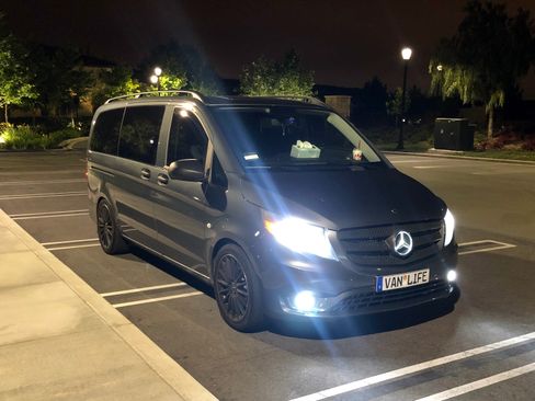 Used 2016 Mercedes-Benz Metris Passenger image 9