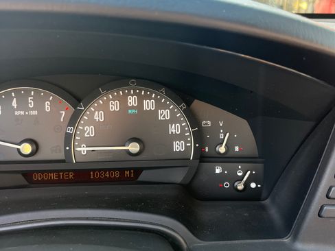 Used 2005 Cadillac XLR image 24