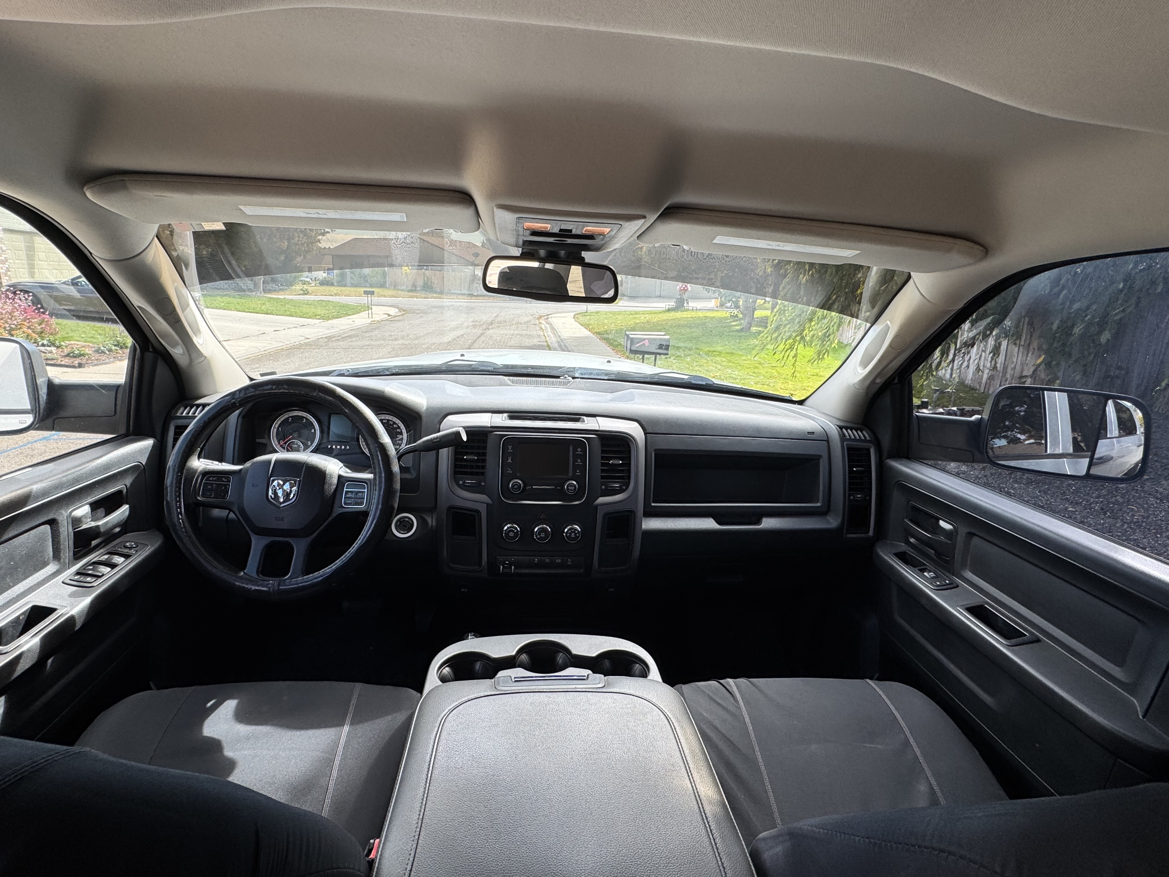 Used 2016 RAM 2500 Tradesman w/ Chrome Appearance Group AWD/4WD image 8