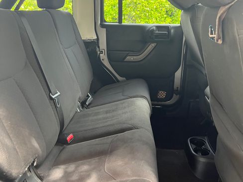 Used 2017 Jeep Wrangler Unlimited Sport w/ Quick Order Package 24S image 8