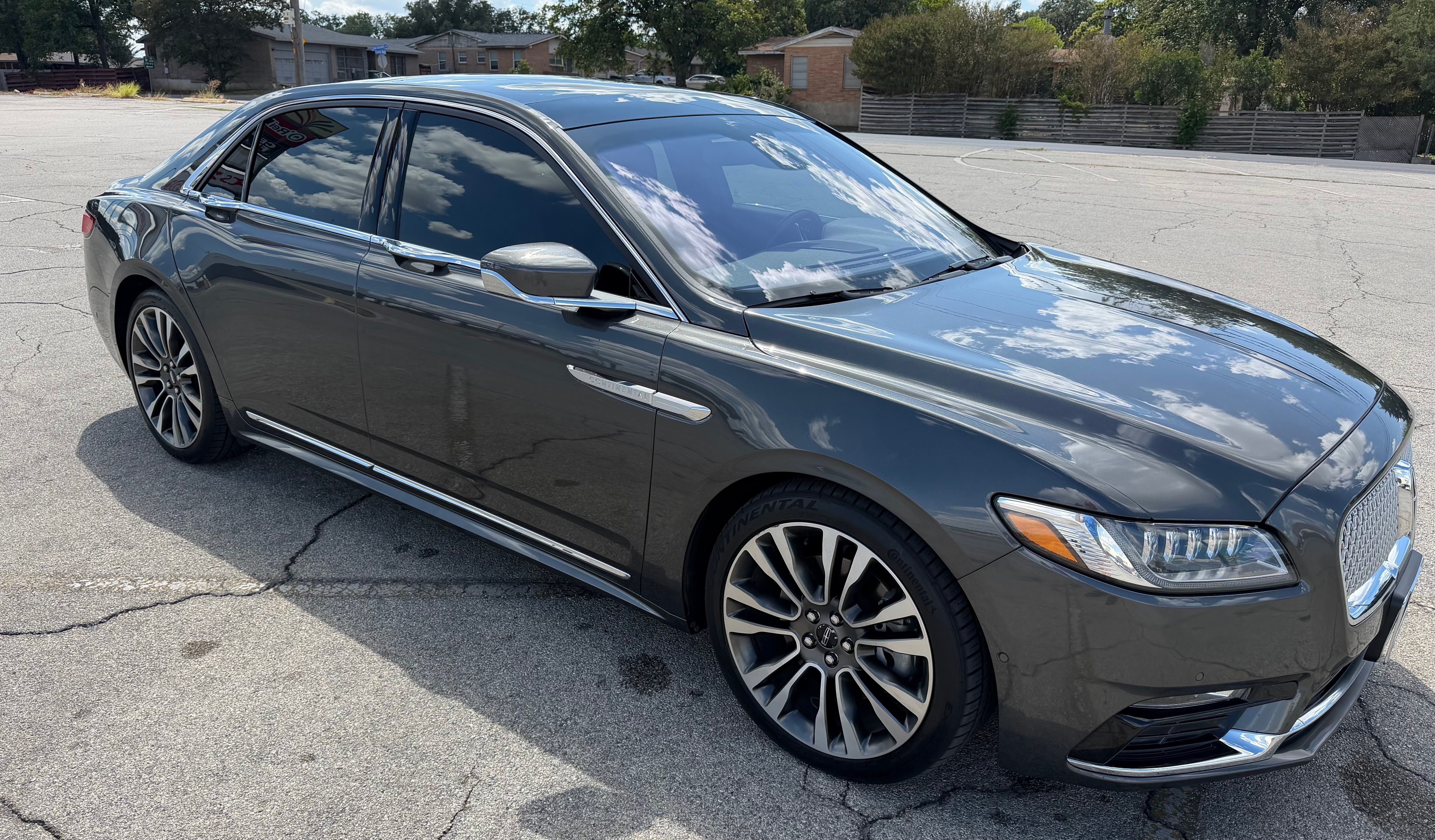 Used 2020 Lincoln Continental Reserve w/ Luxury Package AWD/4WD image 4