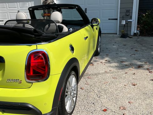 Used 2023 MINI Cooper S w/ Signature Upholstery Package image 6