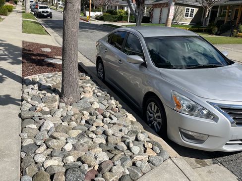 Used 2014 Nissan Altima 2.5 S image 2