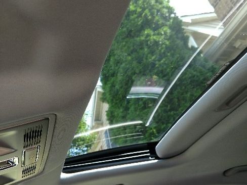 Used 2011 Jaguar XF Premium image 15