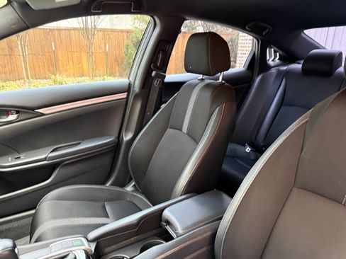 Used 2020 Honda Civic Sport image 12