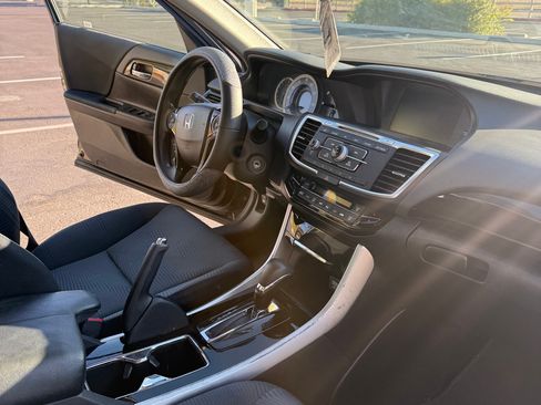 Used 2017 Honda Accord LX image 5