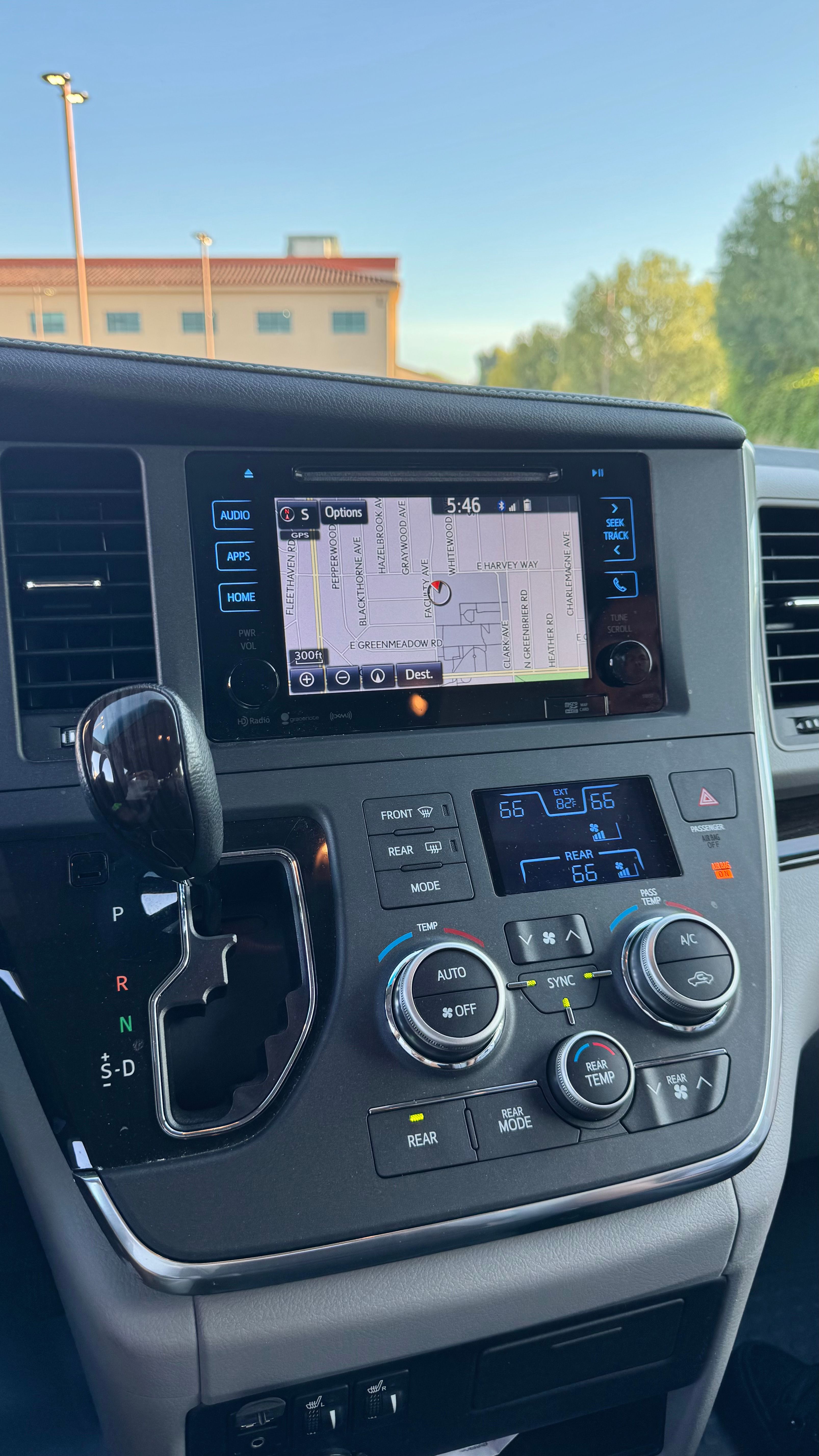 Used 2016 Toyota Sienna XLE w/ XLE Navigation Package FWD image 18