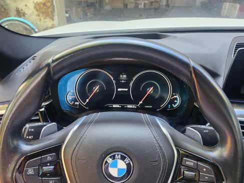 Used 2018 BMW 530e RWD image 9