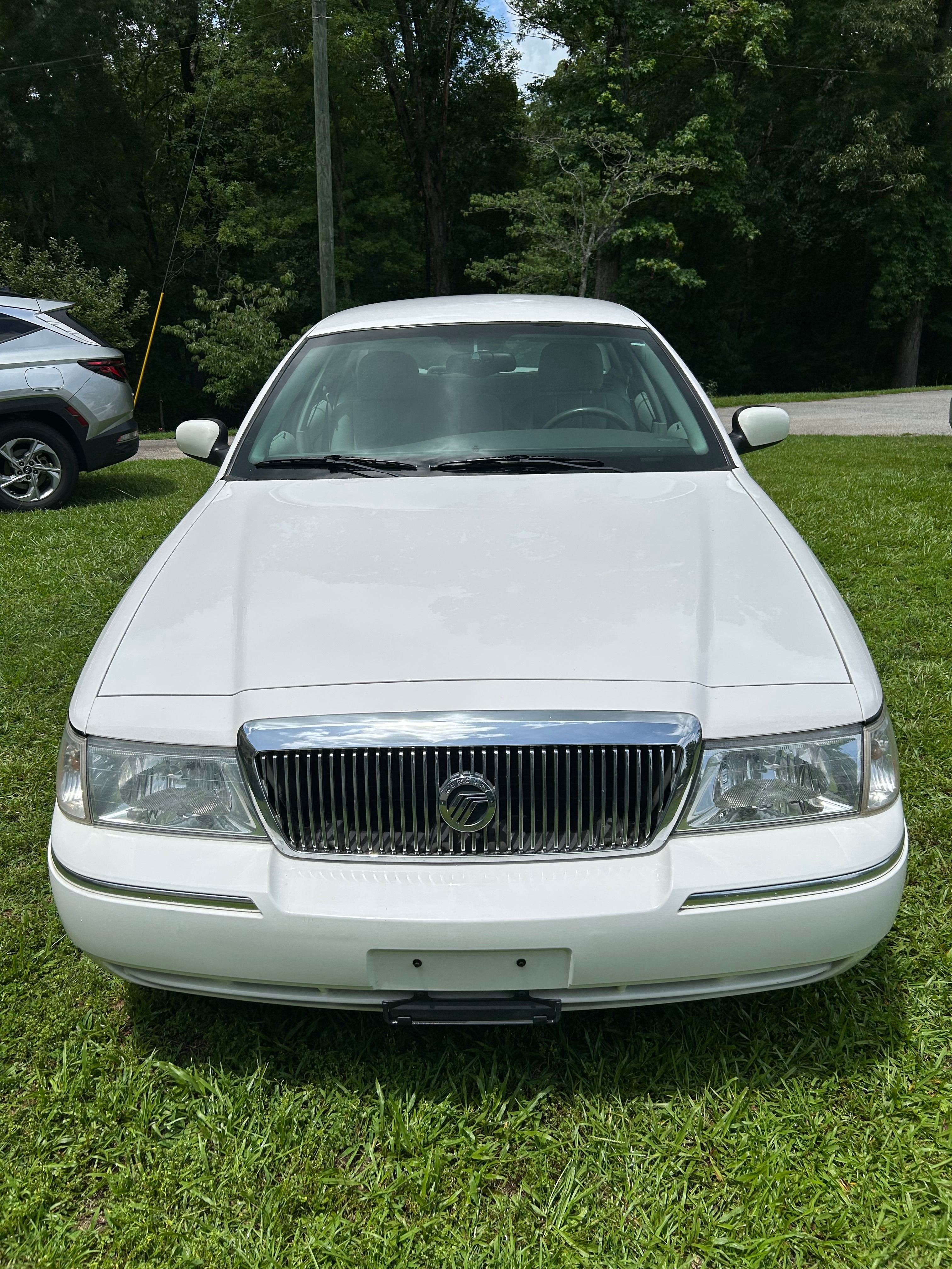 Used 2004 Mercury Grand Marquis LS RWD image 4