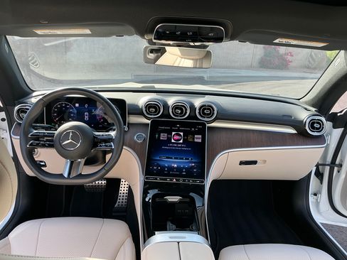 Used 2025 Mercedes-Benz CLE 300 4MATIC Coupe image 4