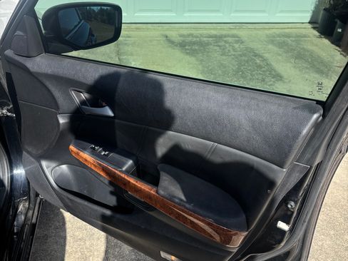 Used 2011 Honda Accord EX-L image 18